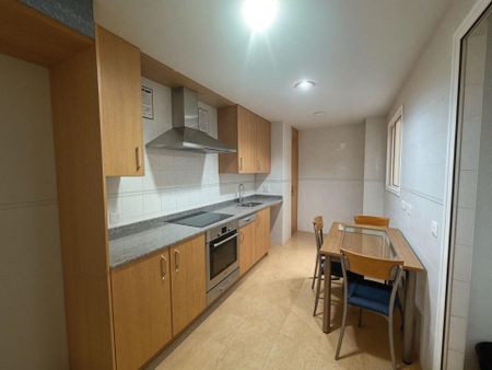 Long-Term Rental Flat with Garage, Storage Room and Swimming Pool in Valterna (Paterna) - Photo 3