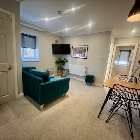 Cowbridge Road East, Cardiff - Photo 1