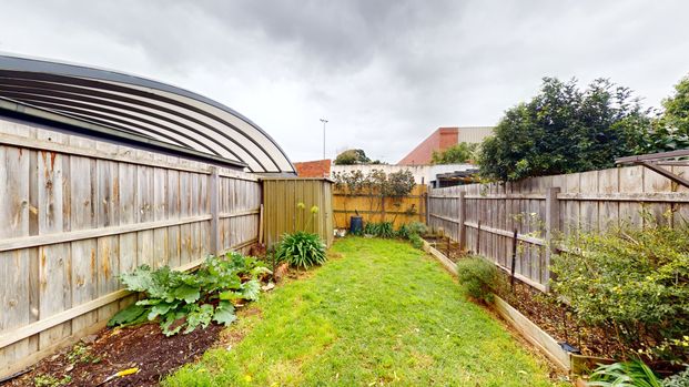 Charming 2-Bedroom Home with Courtyard Living in the Heart of Fitzroy North - Photo 1