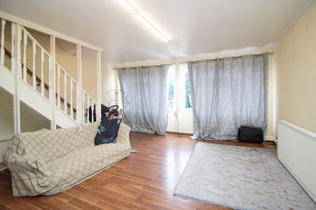 3 bedroom terraced house to rent - Photo 5