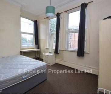 1 Bedroom Flat, Hyde Park, Leeds - Photo 2