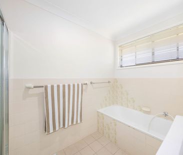 Ideal Family Home - Photo 6