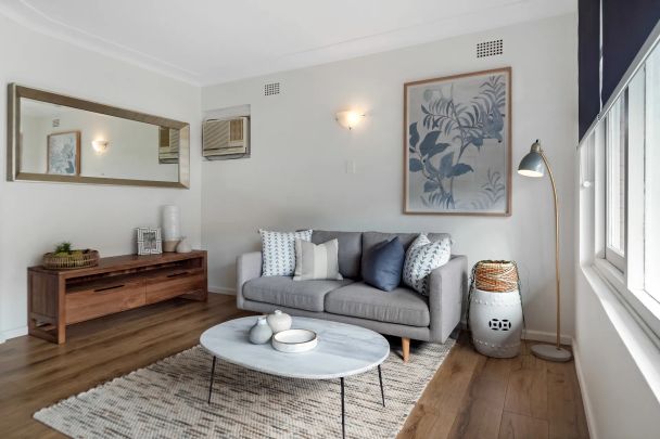 Sun-Drenched Coastal Living in the Heart of Manly - Photo 1