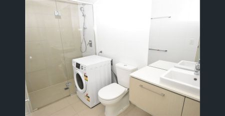 Modern and Well Lit Two Bedrooms Apartment - Photo 5