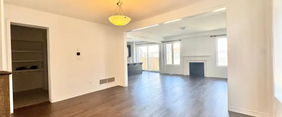 1-35 William Nador St, Kitchener, Ontario N2R 0S3 | 35 William Nador Street, Kitchener - Photo 1