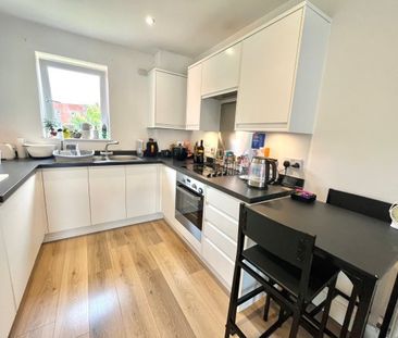 Eaton House, Radcliffe Road - Photo 4