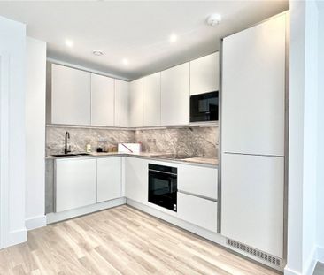 7 Sanday Drive, Colindale, London, NW9 - Photo 3
