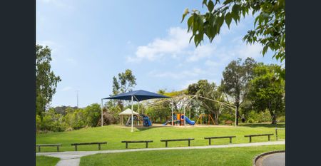 Charming 4 Bedroom Home - Photo 5