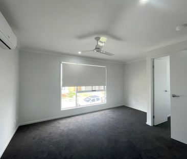 12 Bittenbinder Avenue, Logan Reserve QLD 4133 - House For Rent | D... - Photo 2