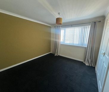 SPACIOUS THREE BEDROOM HOME IN POPULAR SOUGHT AFTER AREA JUST BECOM... - Photo 4