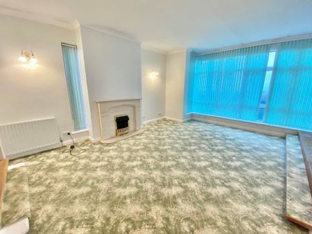 5 bedroom bungalow to rent - Photo 2