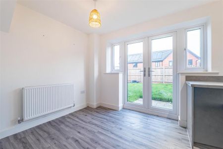 2 bedroom semi-detached house to rent - Photo 3