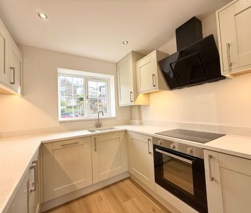 3 bedroom semi-detached house to rent - Photo 6