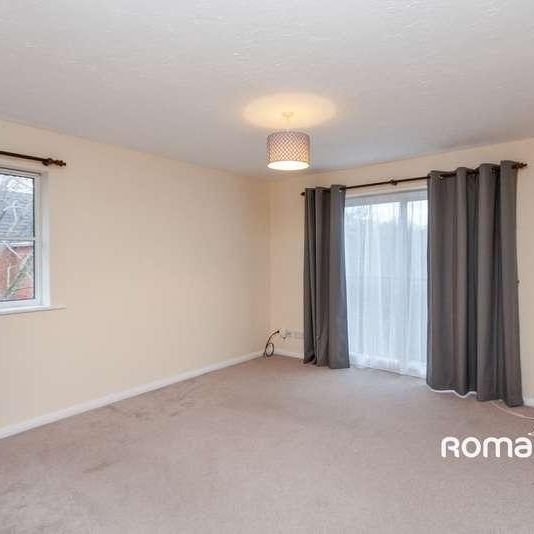 Corfe Way, Farnborough, GU14 - Photo 1