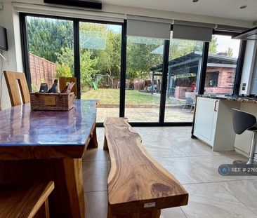 1 bedroom in a house share to rent - Photo 5