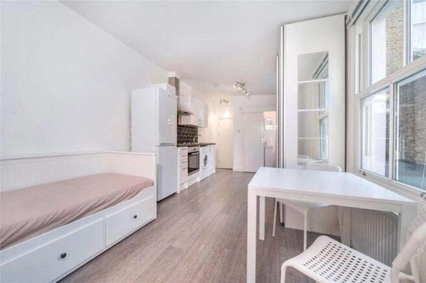 Studio to rent - Photo 1