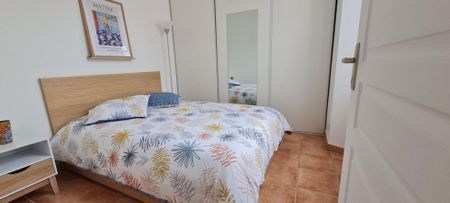 Magnifique 2 pièces meublé neuf tout équipé au calme avec stationnements - Photo 4