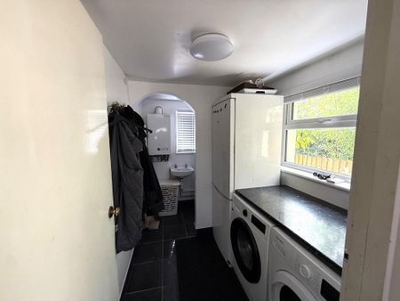 2 bedroom semi-detached house to rent - Photo 3