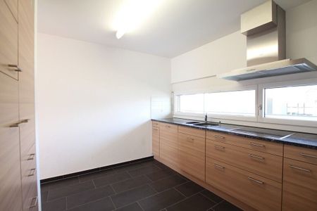 Schöne Attikawohnung im Zentrum der Stadt Wil mit Weitsicht! - Photo 2