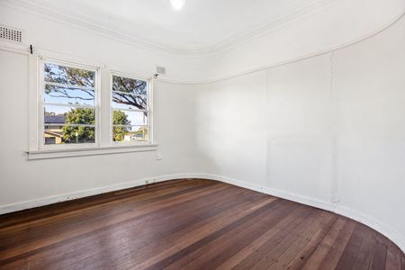 3-Bedroom Home in the Heart of Gymea - Photo 2