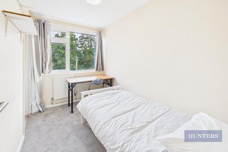 5 bedroom House To Let - Photo 5