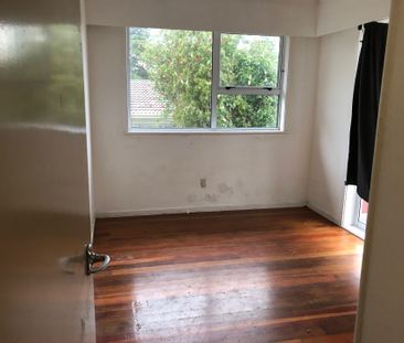 Spacious Family Home in the Heart of Manurewa - Photo 2