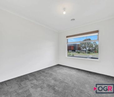 “Modern Living in Mernda - A Place to Call Home!” - Photo 4
