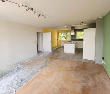 Modernisierte Mietwohnung mit Kochinsel und Balkon im Herzen von Ve... - Photo 2