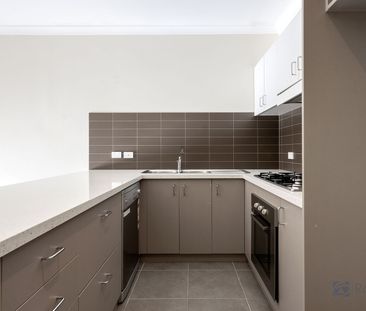 3 BEDROOM HOME, IN A GREAT LOCATION - Photo 3