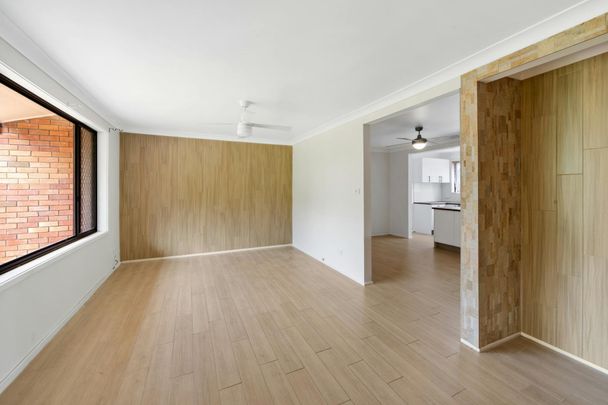 Freshly Renovated Townhouse - Photo 1