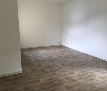 Schöne 3-Zimmerwohnung mit großen Wohnzimmer im 1.OG - Foto 1