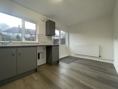 3 bedroom terraced house to rent - Photo 4