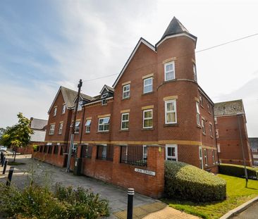 2 bed flat to rent in Swan House, Gray Road, Sunderland, SR2 - Photo 3