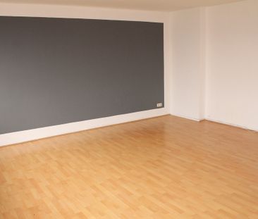 +++ IBF Immo +++ Geräumige 3 ZKDB Wohnung in Zentraler Lage von Aac... - Photo 1