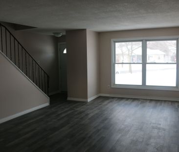 For Lease - 51 Sholto Drive Unit# 4, London South, Ontario - Photo 3