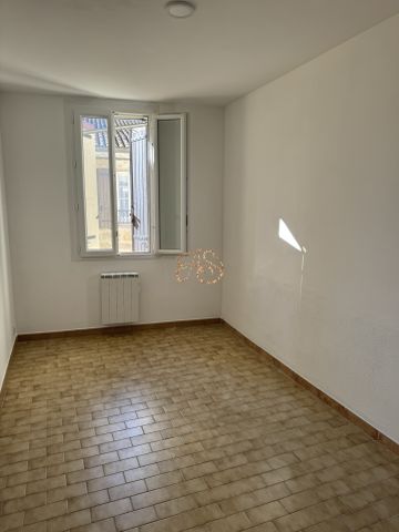 Location Appartement 3 pièces 77m² ST GILLES 30800 - Photo 3