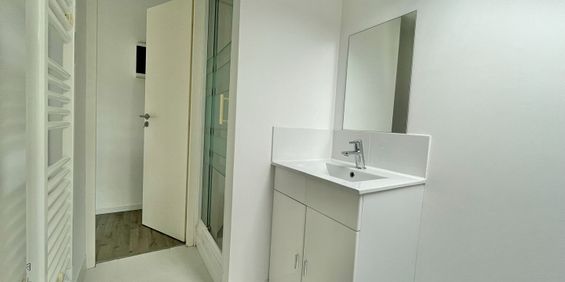 A LOUER - NANTES ST CLEMENT - Studio RECEMMENT RÉNOVÉ de 11.14 m² (21.74 m² sol) - Photo 3
