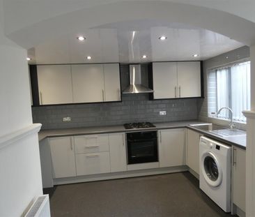 4 bed semi-detached house to rent in Teesdale Gardens, High Heaton,... - Photo 4