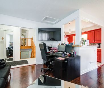 For Lease - 74 Bloomington Crescent, Toronto, Ontario - Photo 4