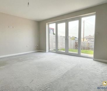 4 bedroom semi-detached house to rent - Photo 1