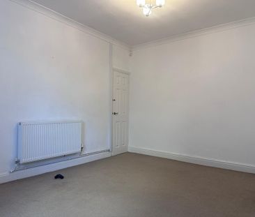 2 bedroom semi-detached house to rent - Photo 6