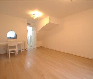 Fernleigh Close, Croydon, CR0 - Photo 2