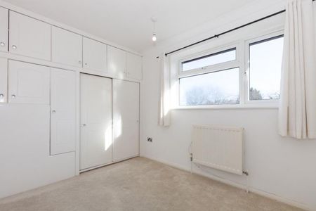 2 bedroom semi-detached house to rent - Photo 2