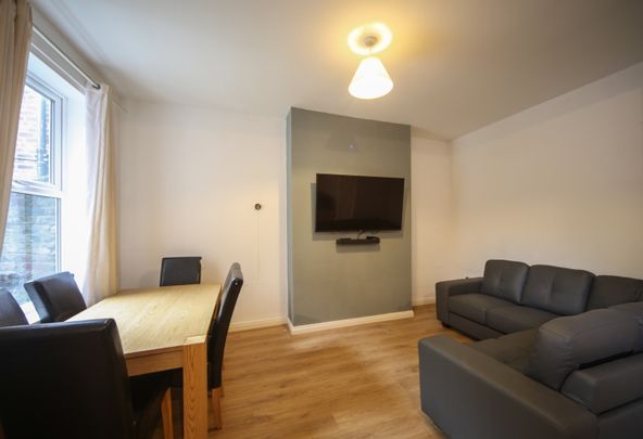 5 Bed Terraced House, Gainsborough Road, L15 - Photo 1