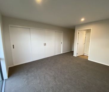 Stylish Living - Photo 2