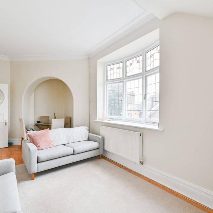 2 bedroom flat to rent - Photo 1