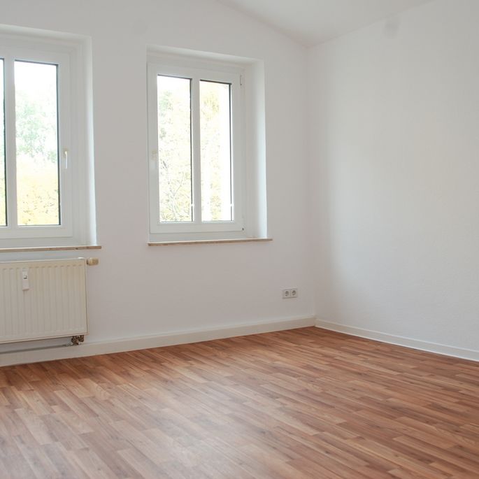 Helle 3-Raum-Wohnung mit Tageslichtbad - Foto 1