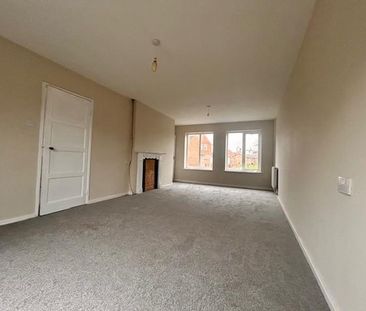 4 bedroom semi-detached house to rent - Photo 1