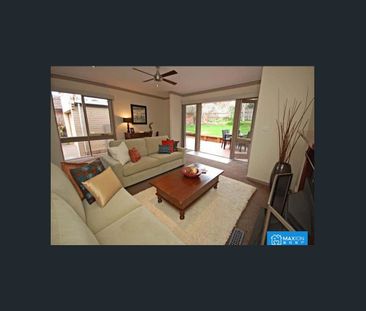 Stunning 5-Bedroom Family Home in Prime Oakleigh | Fully Furnished ... - Photo 1