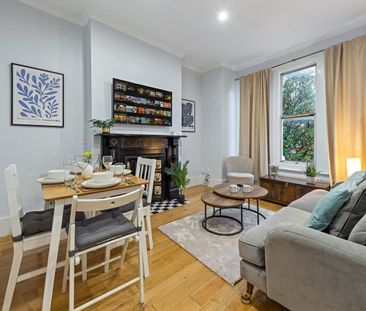 2 Bed Flat, Edgeley Road, SW4 - Photo 2